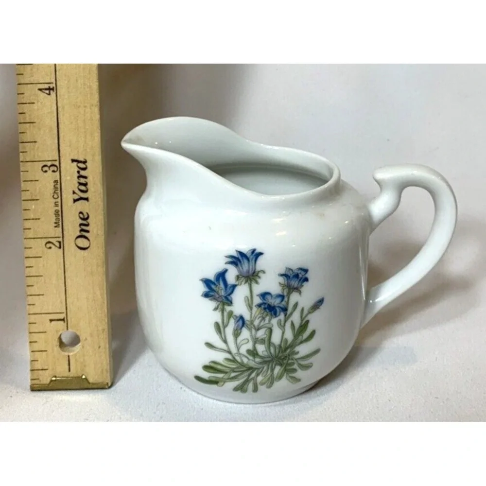 Takahashi Japan Creamer Vintage White Blue Flowers Porcelain‎ 1970s Cottagecore